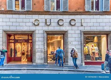 outlat gucci roma|negozi gucci in italia.